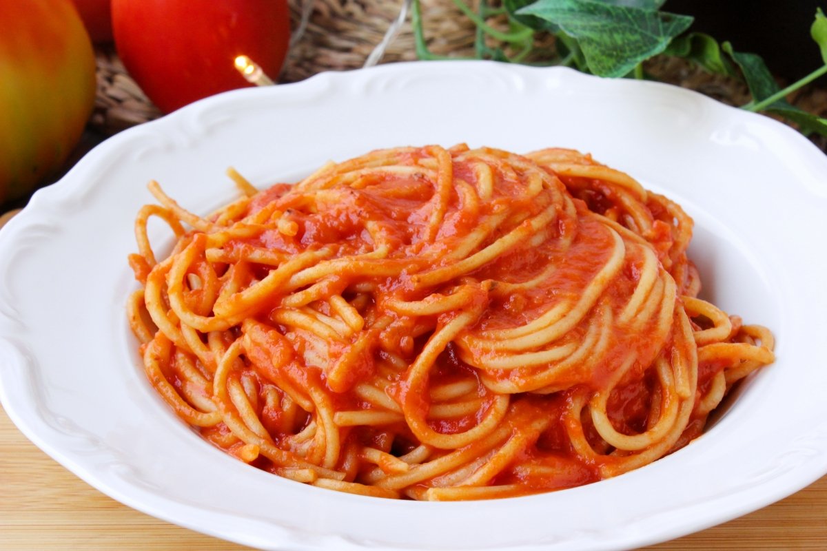 Pasta al tomate